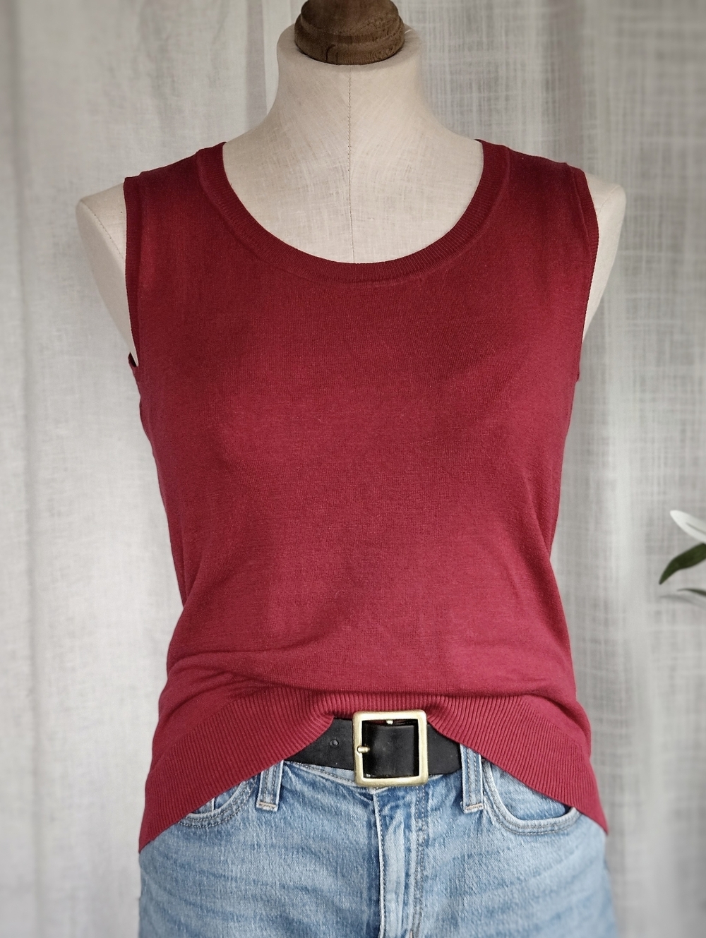 Womens Red Silk Blend Tank Top Sleeveless Minimal Classic Soft Basic Size S